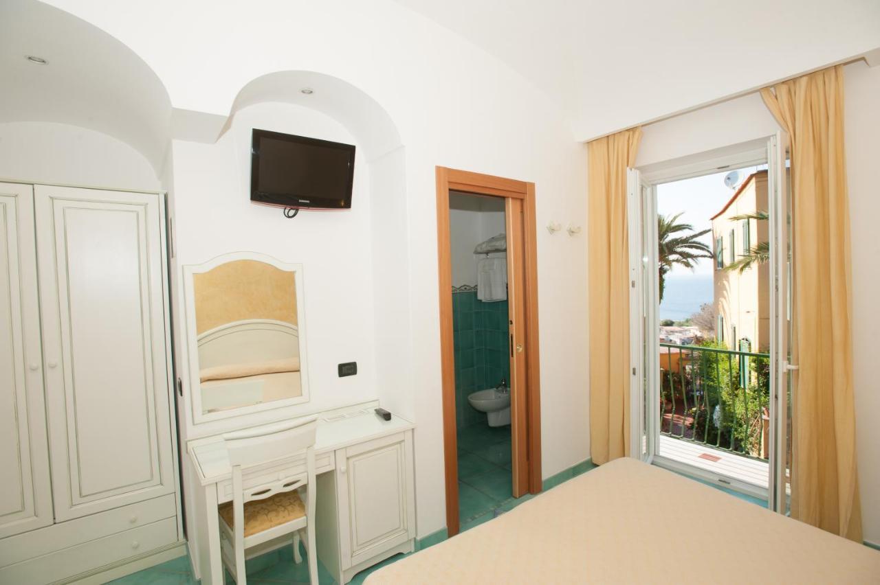 Hotel Villa Sirena - Thermae & Spa ايسكيا المظهر الخارجي الصورة