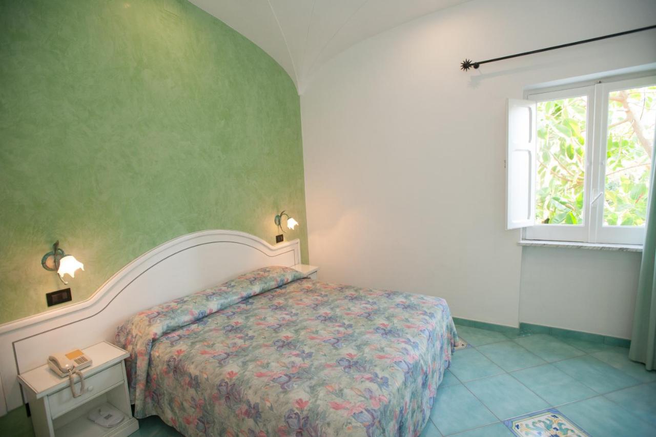 Hotel Villa Sirena - Thermae & Spa ايسكيا المظهر الخارجي الصورة