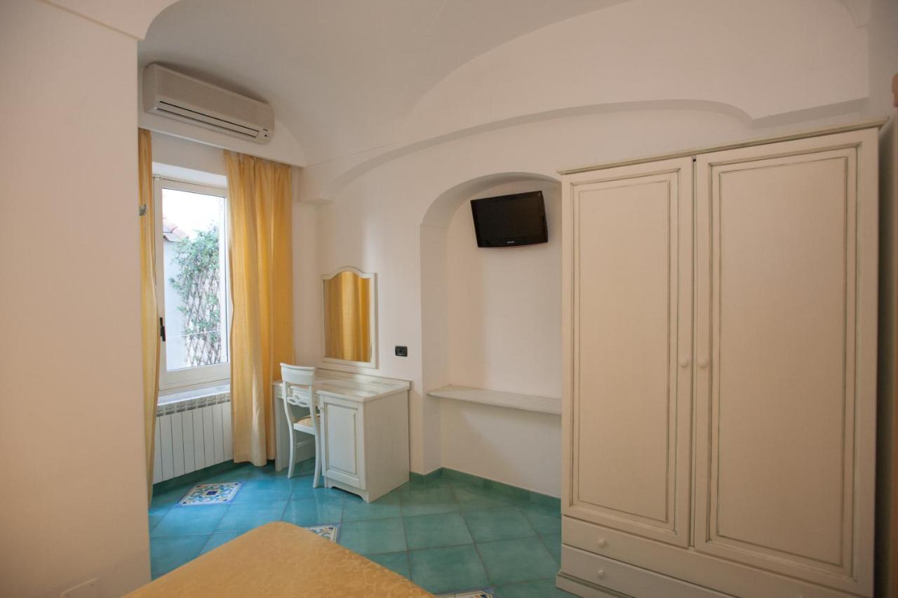 Hotel Villa Sirena - Thermae & Spa ايسكيا المظهر الخارجي الصورة