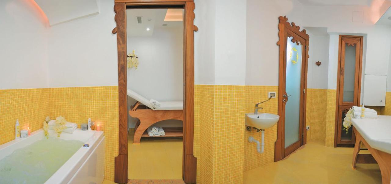 Hotel Villa Sirena - Thermae & Spa ايسكيا المظهر الخارجي الصورة